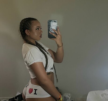 Olivia Alex top star image