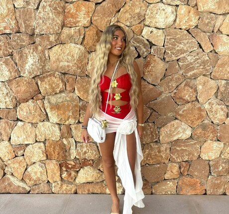 Rosie McClelland art star archive