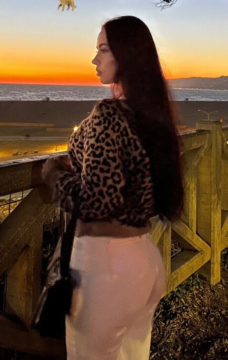 Cristin Violet high quality star images