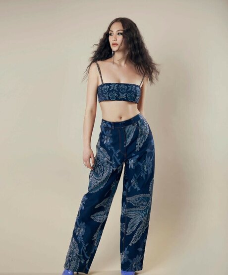 Lola Tung star art galleries