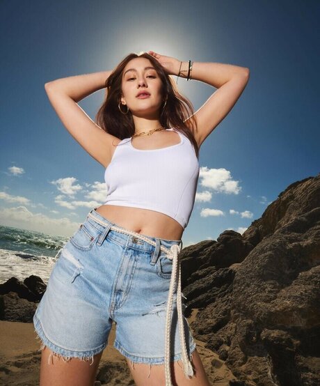 Lola Tung beautiful actress archive