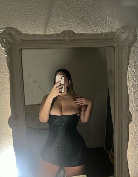 cuteemaa model pretty picture