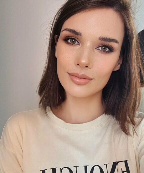 Starling ASMR pornstar erotic pic