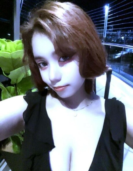 ElyanaSparks exclusive star photo