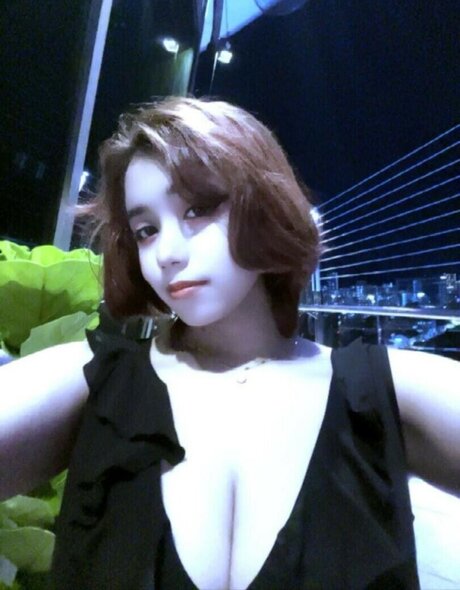 ElyanaSparks high quality model photos