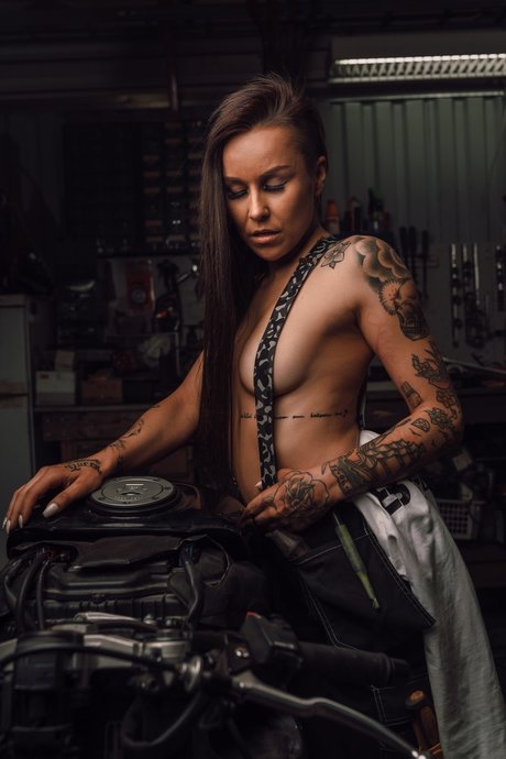 Laurakiirasi hd star pics