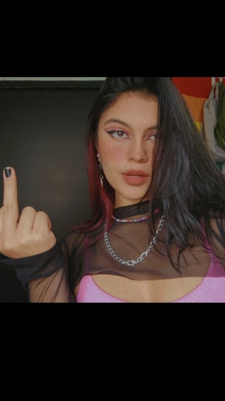 Laura Ruiz naked model galleries