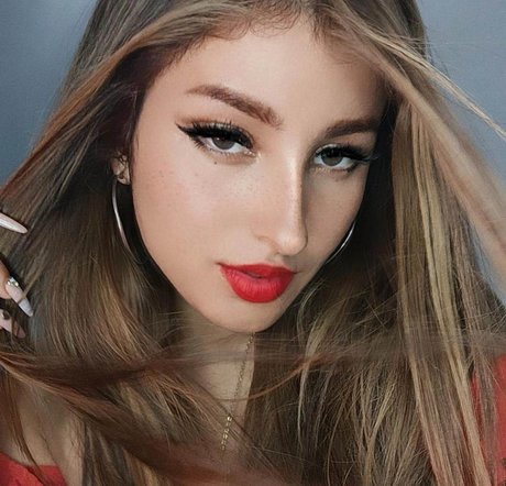 Paulette Novoa model nice pic