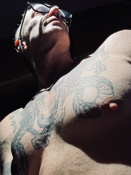 laneXplace model nude picture