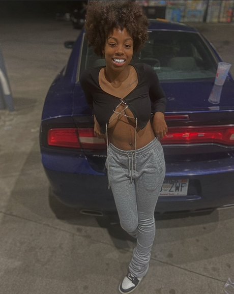 Lai model exclusive images