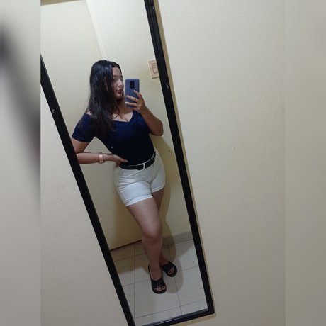 Joha Diaz exclusive star photo