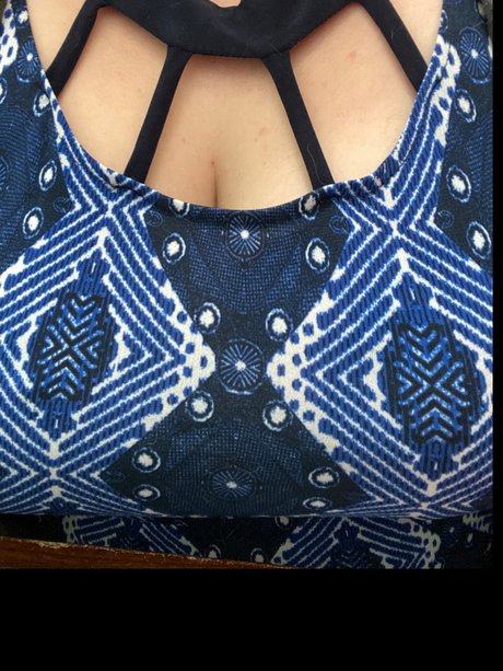 Lady of the South model hd photo