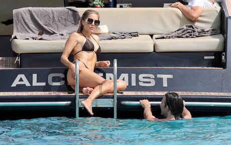 big tits squirt onlyfans beautiful xxx photo