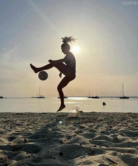 Prominent star adult pic