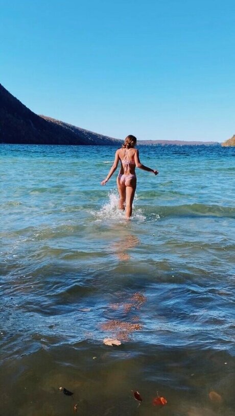 unknown onlyfans hot naked photo