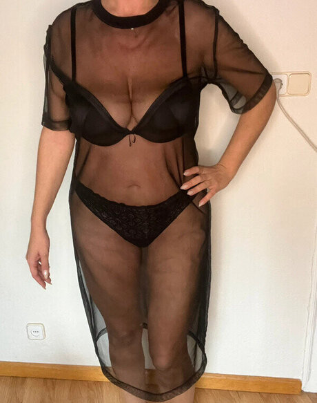 asian cheerleader onlyfans xxx pic