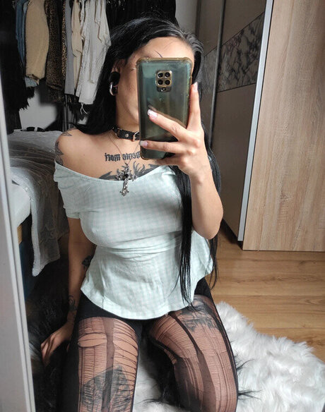 eyes onlyfans top galleries