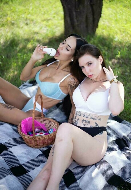 pregnant xxx onlyfans free image