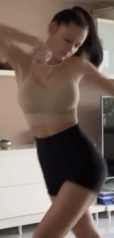 Videozeugs model sexy images