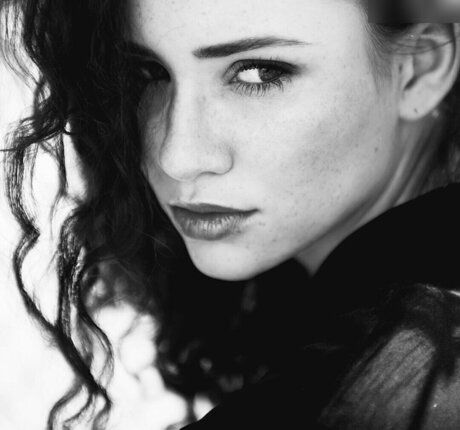 Betty Taube hot actress pic