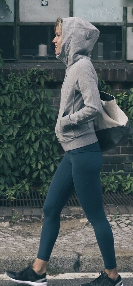 Annika Zimmermann model hot pic