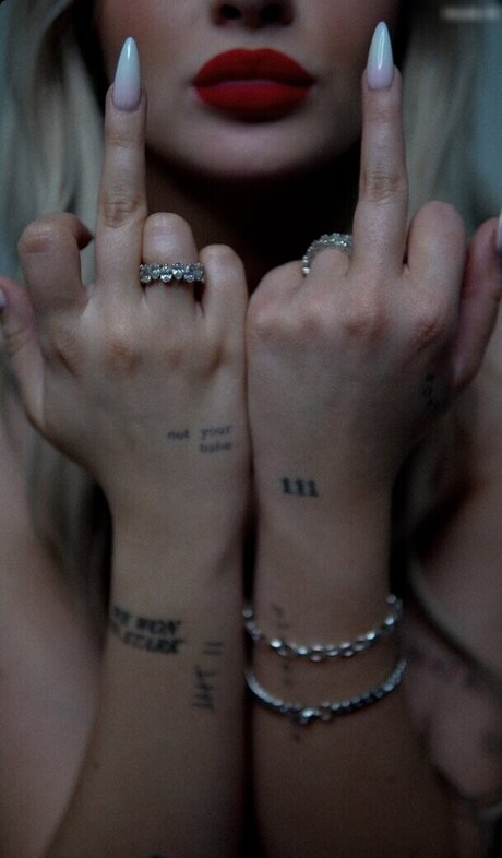 feet milf onlyfans hot photo