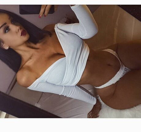 Leonie Schnbck pornstar nude image