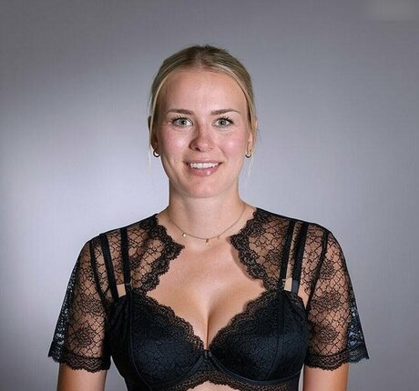 horny onlyfans naked pics