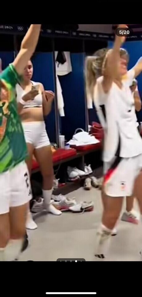 DFB Damen erotic pornstar picture