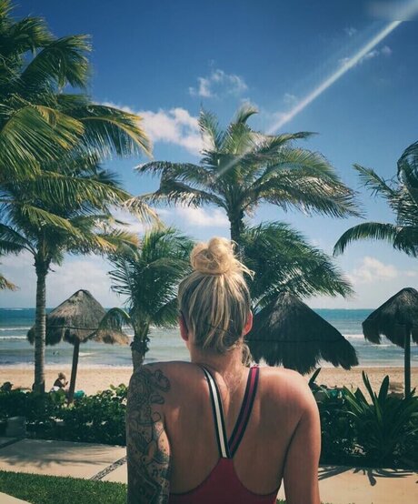 undressing onlyfans hot img