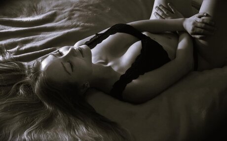 Nicki Anna hd model pics