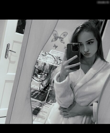 Nicki Anna Quick model image