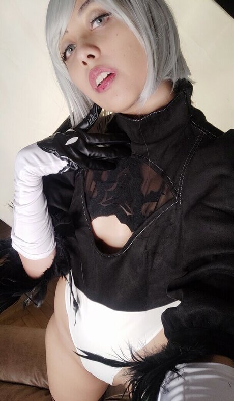 diracosplay high quality actress photo