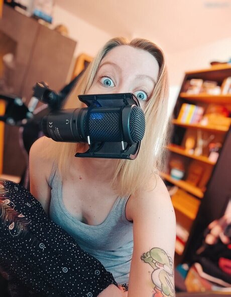 black hair milf onlyfans free archive