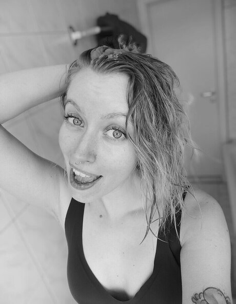 einfachsonina perfect actress image