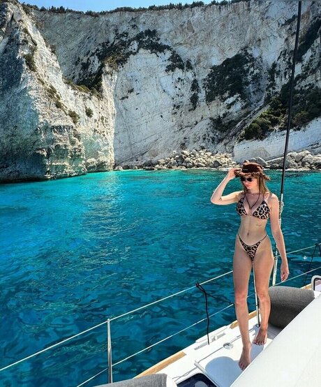 Surovoya star pornographic gallery