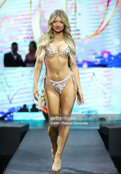 midget girls onlyfans nudes image