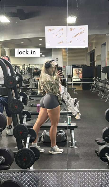 Alexreuter_ beautiful model pics