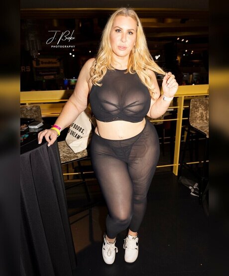 creampie teen onlyfans naked photo