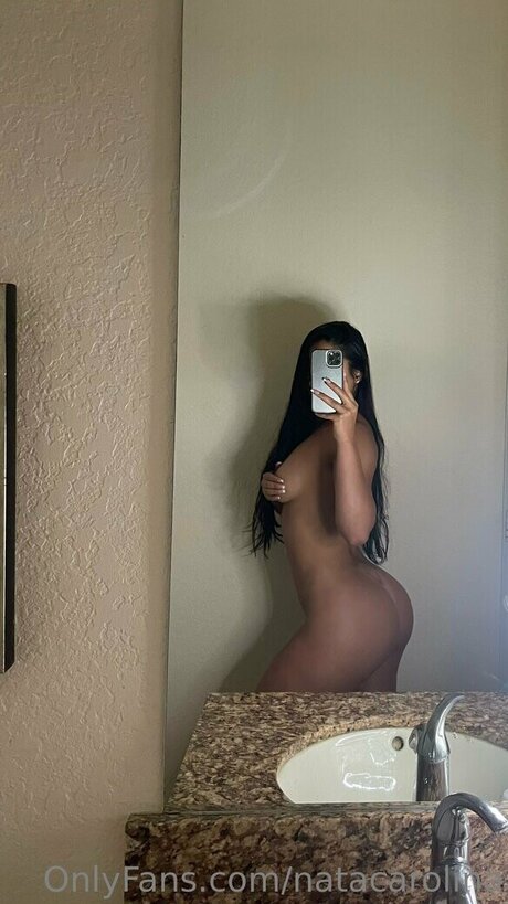 Natalia Carolina hot model picture