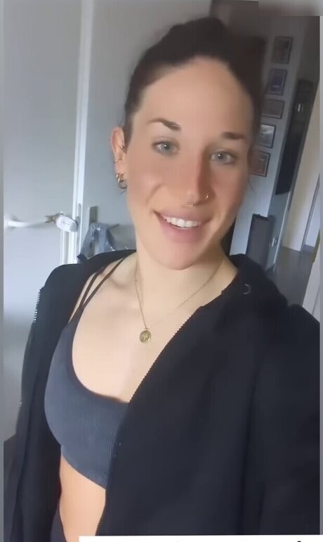 JuleTheFox sex model images