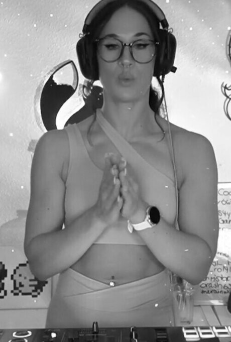 JuleTheFox hot star pictures