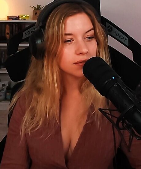 Cum Tributes nudes model pic