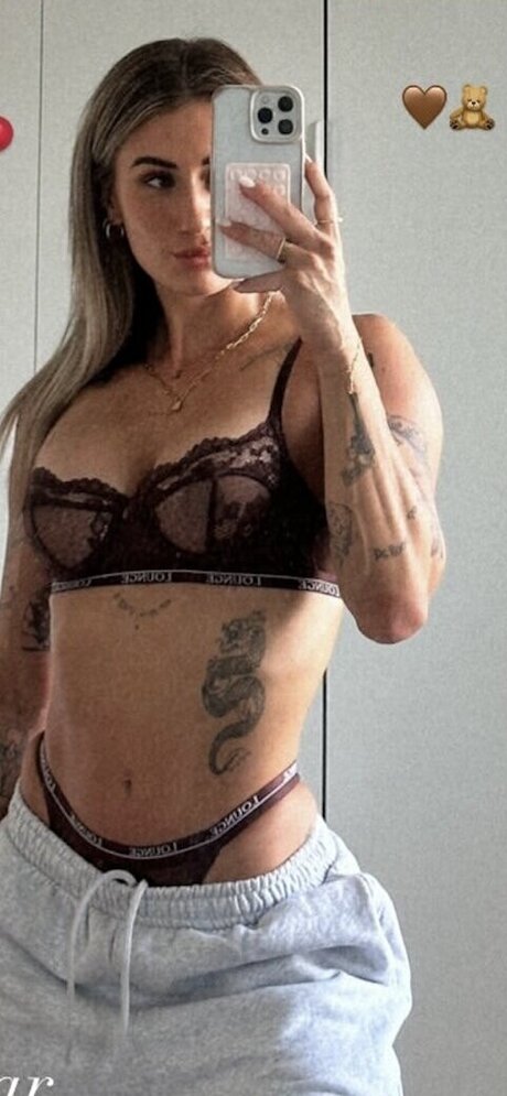 Lenaajoy perfect actress photos