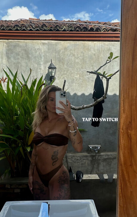 Lenaajoy adult model img