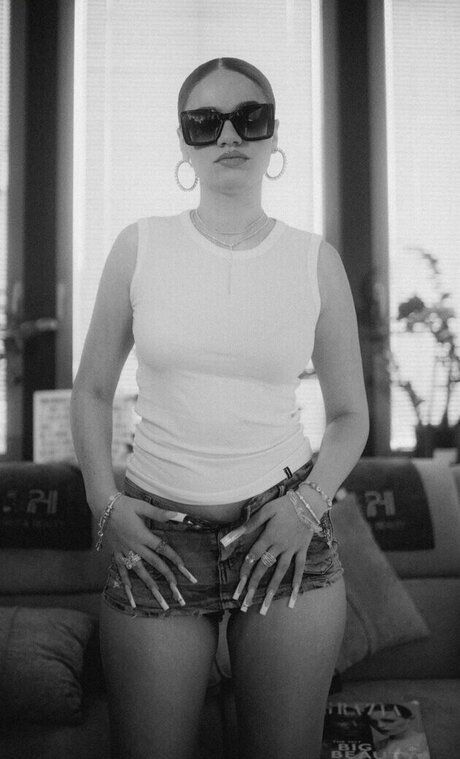 asian top onlyfans exclusive img