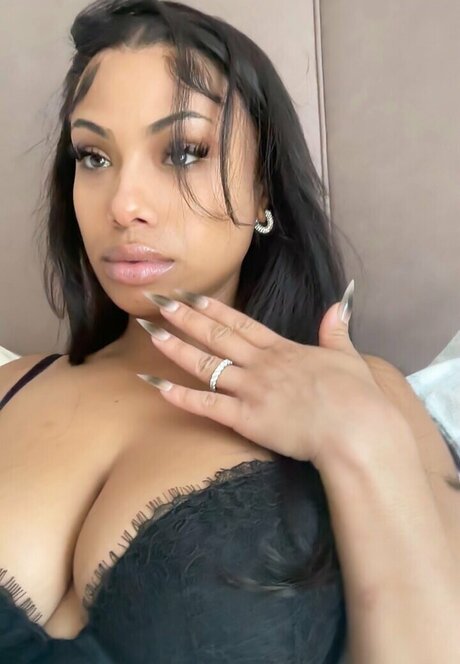 ayisha mia sex actress pics