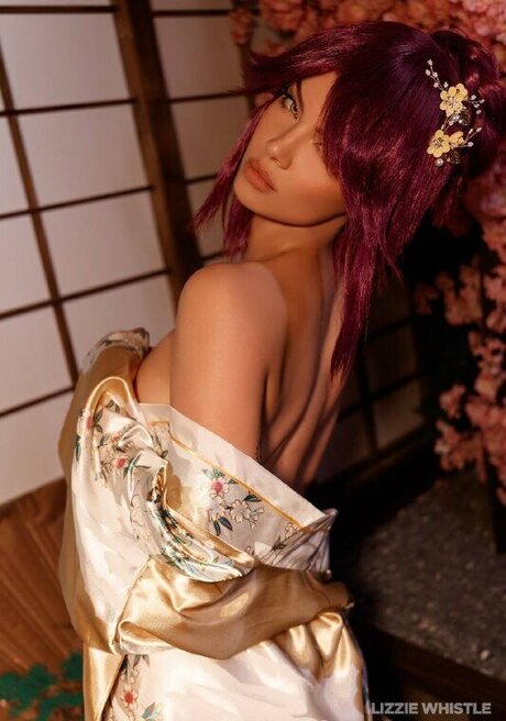 Lizzie Whistle star images