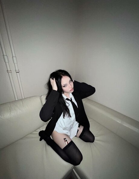 aswrinna naked model images