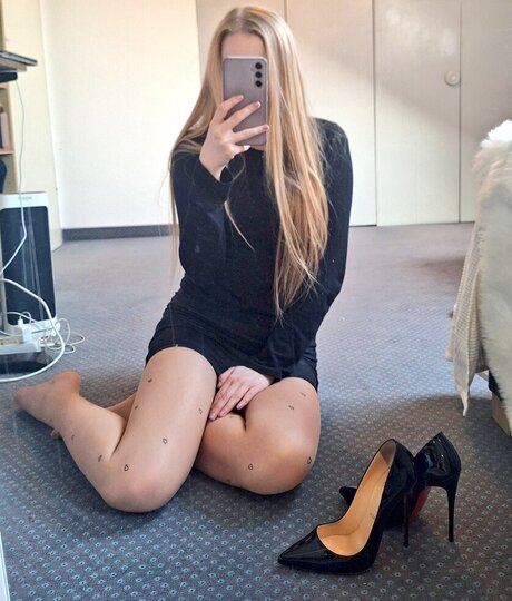 Mytightfashion model hot pictures